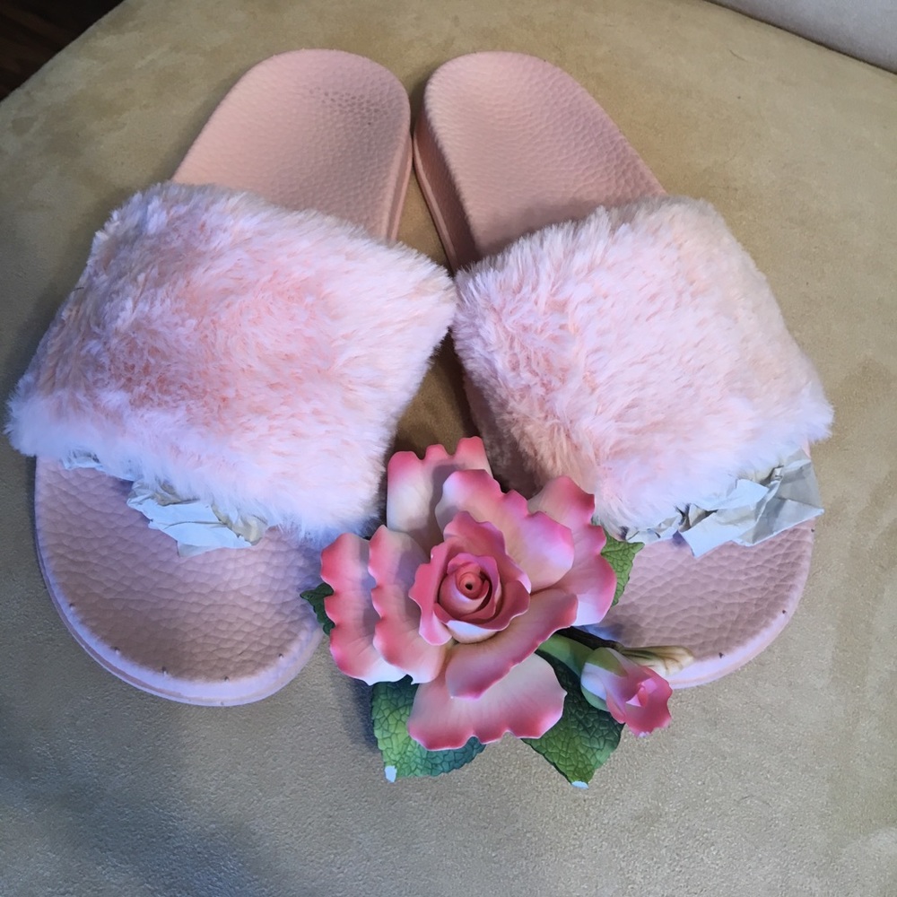 💖💖💖ABSOLUTELY MUST HAVE SLIPPERS💖💖💖