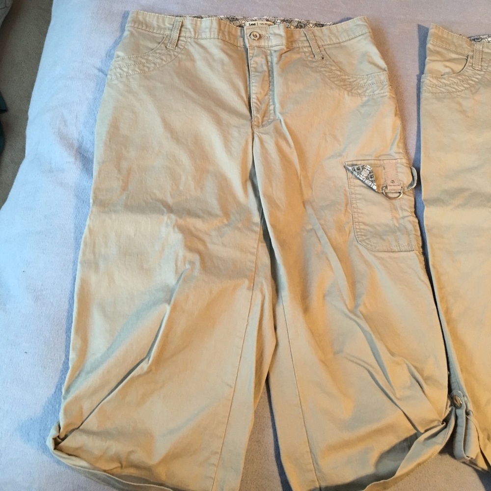 Lee khaki capri pants