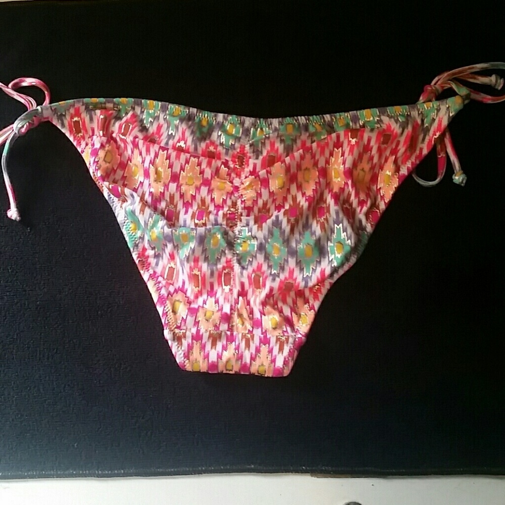 Victoria's Secret ruched back swim bottom M