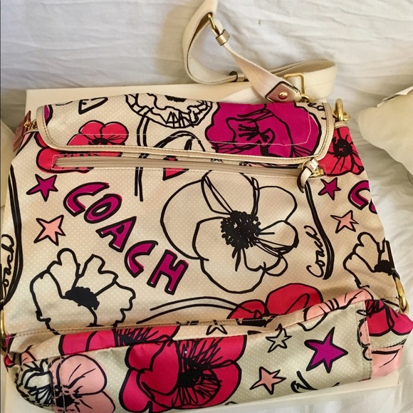 COACH POPPY FLORAL MESSENGER BAG VERY PRETTY - Picture 2 of 3