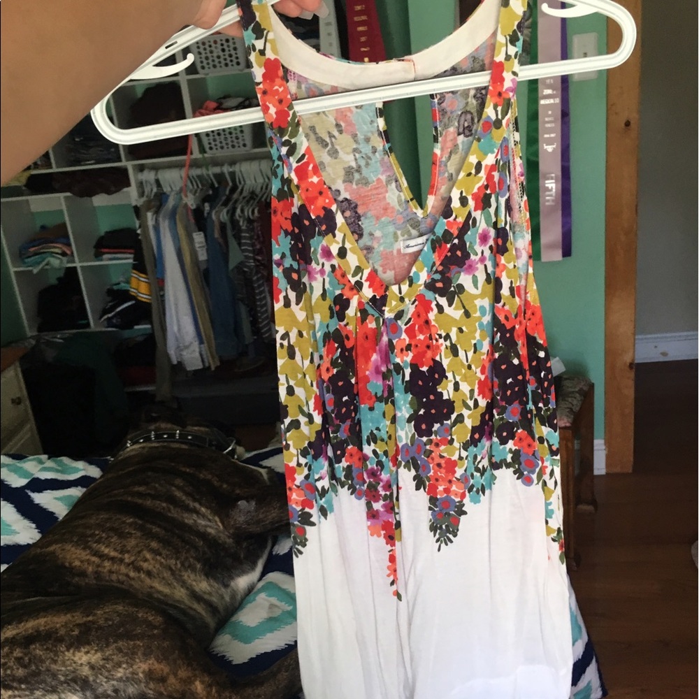 White flower tank