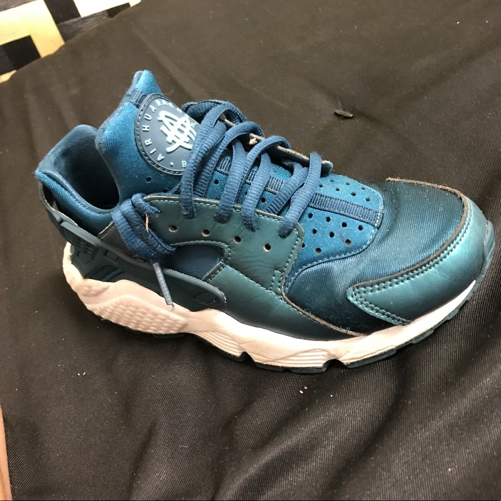 I am selling my shoes
