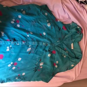 Blue flower print short sleeve buttoned blouse