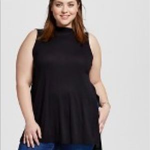 Split side key hole button tank.