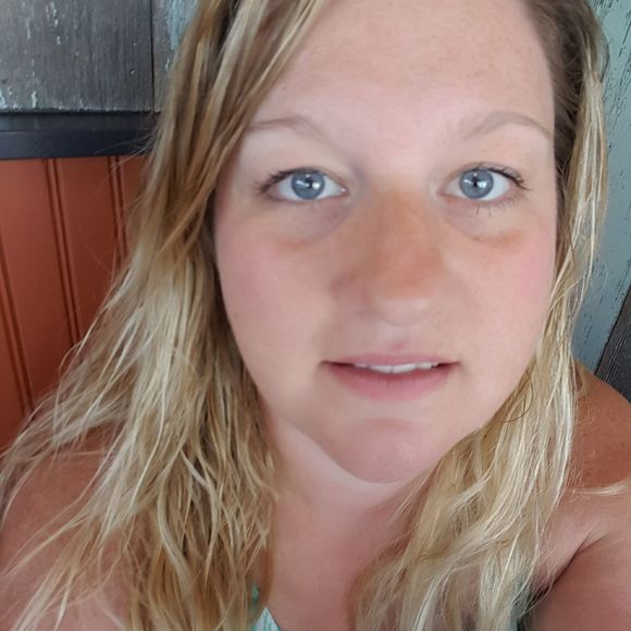 Meet your Posher, Sarah - Picture 1 of 1