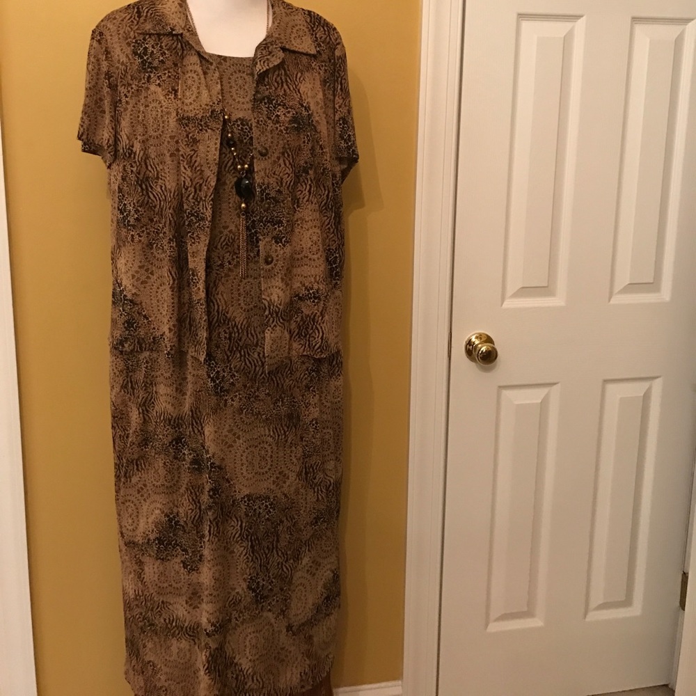 Jessica Howard 2 pc dress w/ jacket animal print
