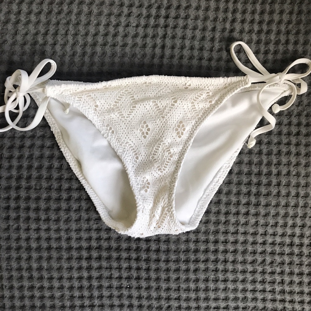 BECCA bikini bottoms