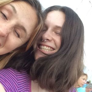 Meet your Posher, Becca