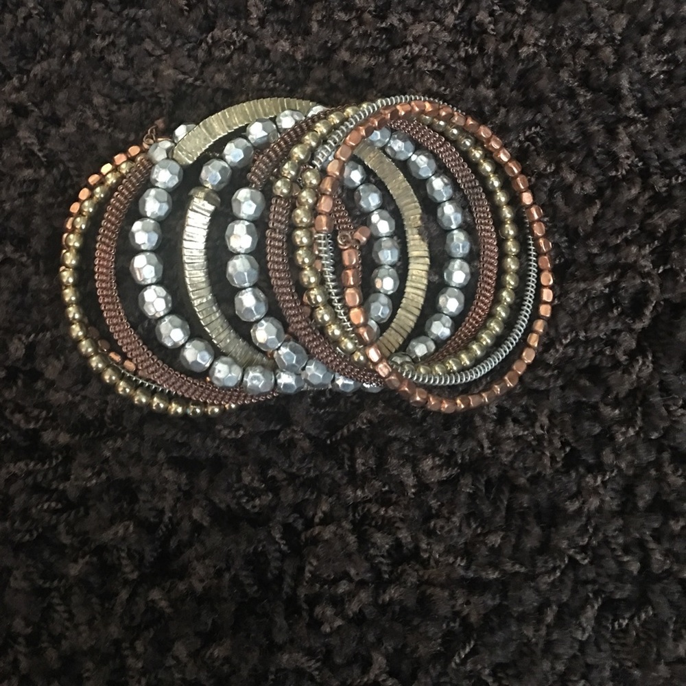 Stretchy bracelet