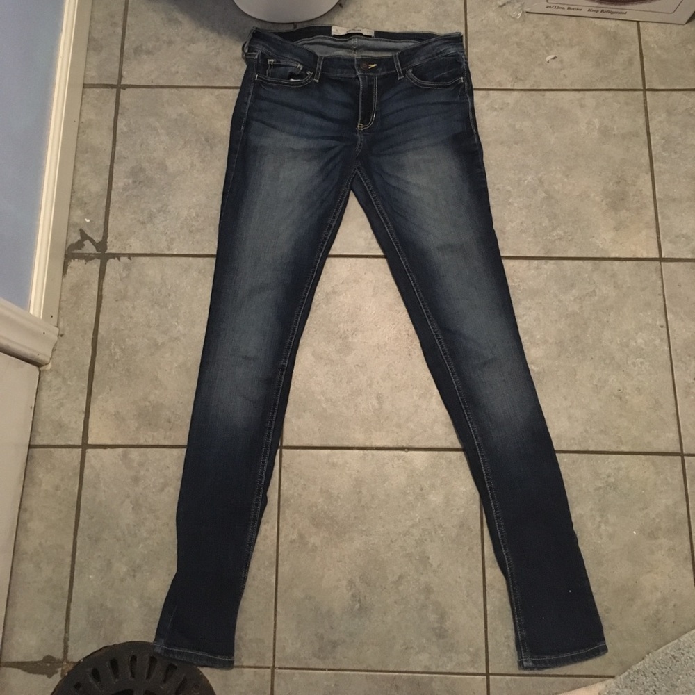 Dark wash Hollister jeans