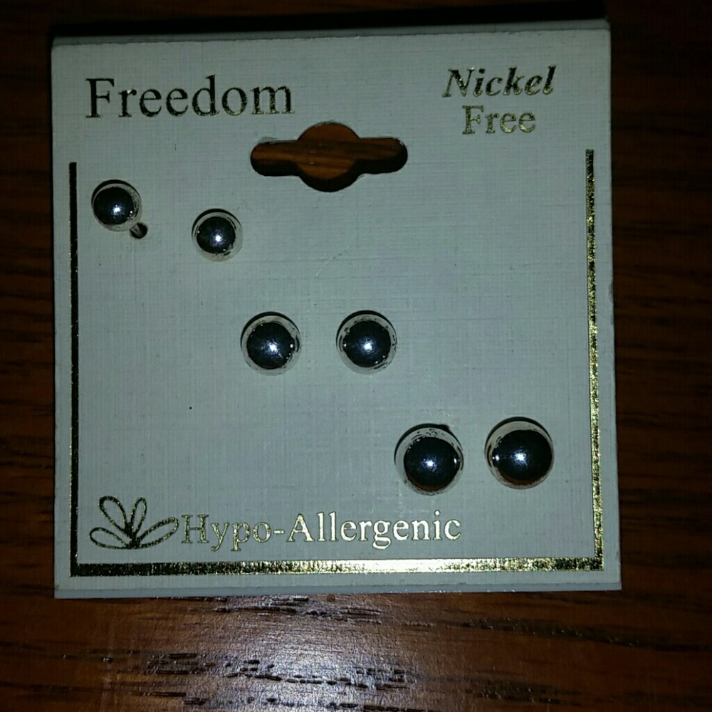 NWT Nickel free earrings