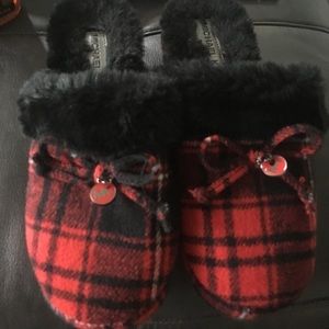 Micheal Kors Red & Black Plaid Slippers!!