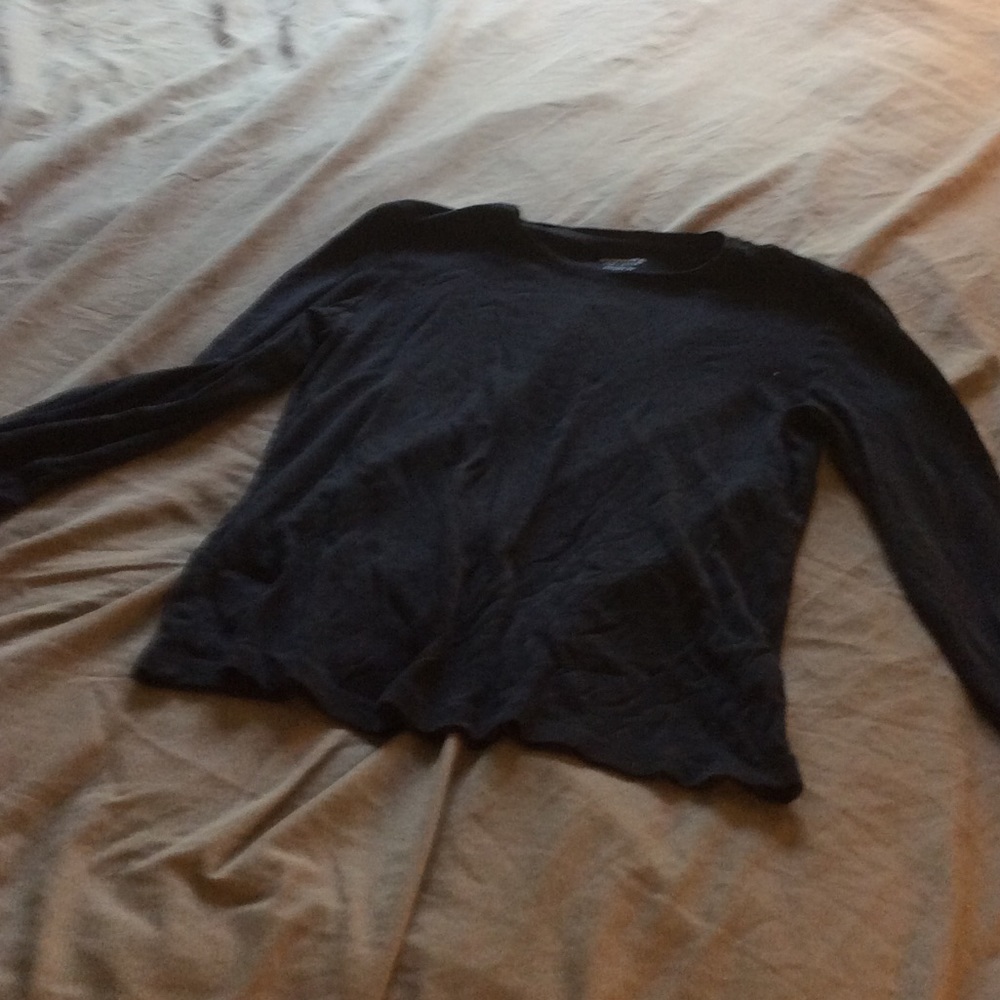 Super comfy, black, long-sleeved tee