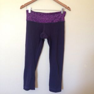 Lululemon reversible black cropped leggings