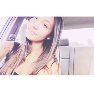 Meet your Posher, Claire