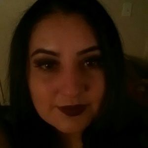 Meet your Posher, Claudia