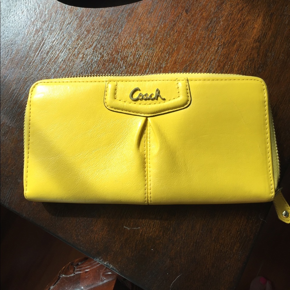 Coach wallet