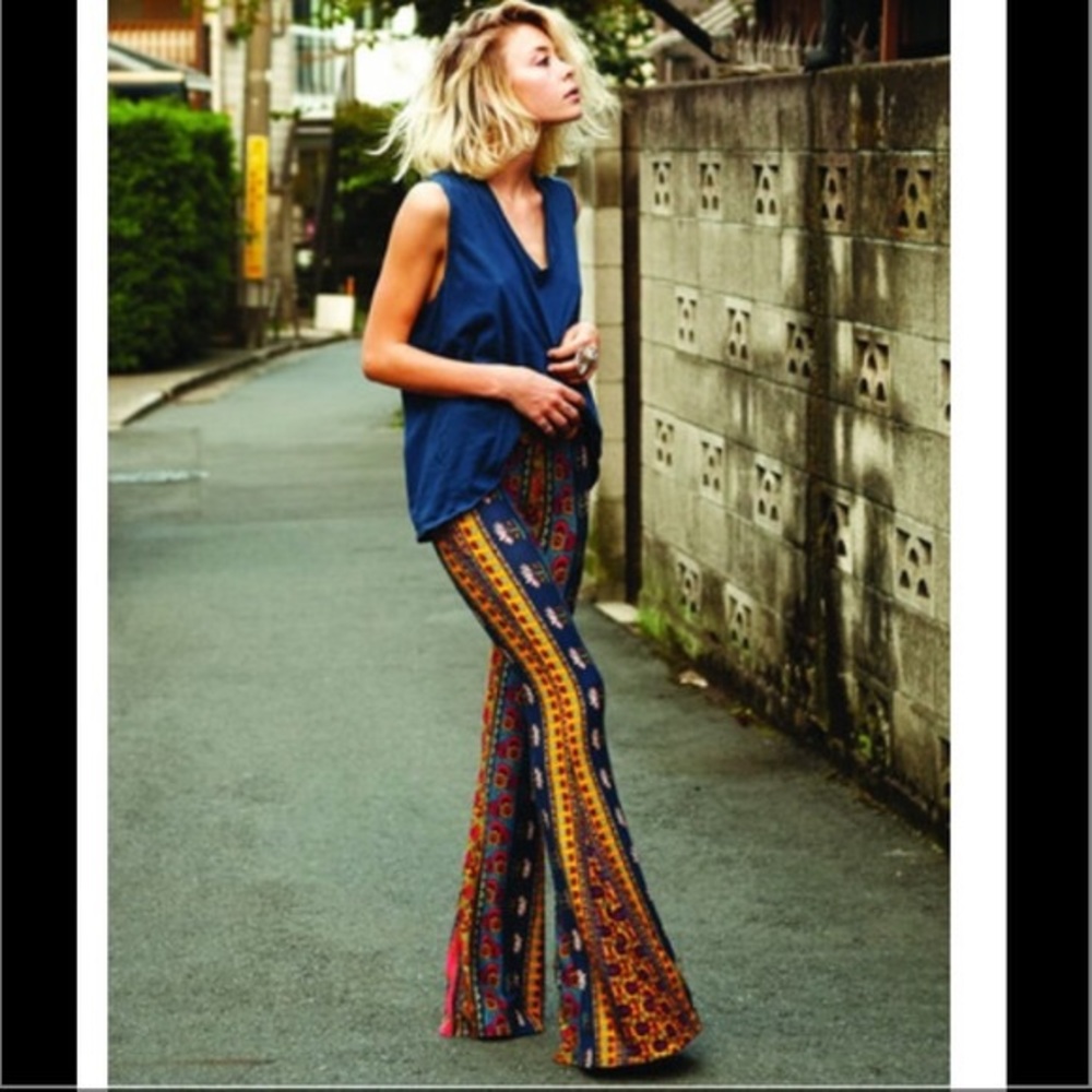 Novella Royale Janis Bell Bottom Red Ethnic Floral - Picture 2 of 8