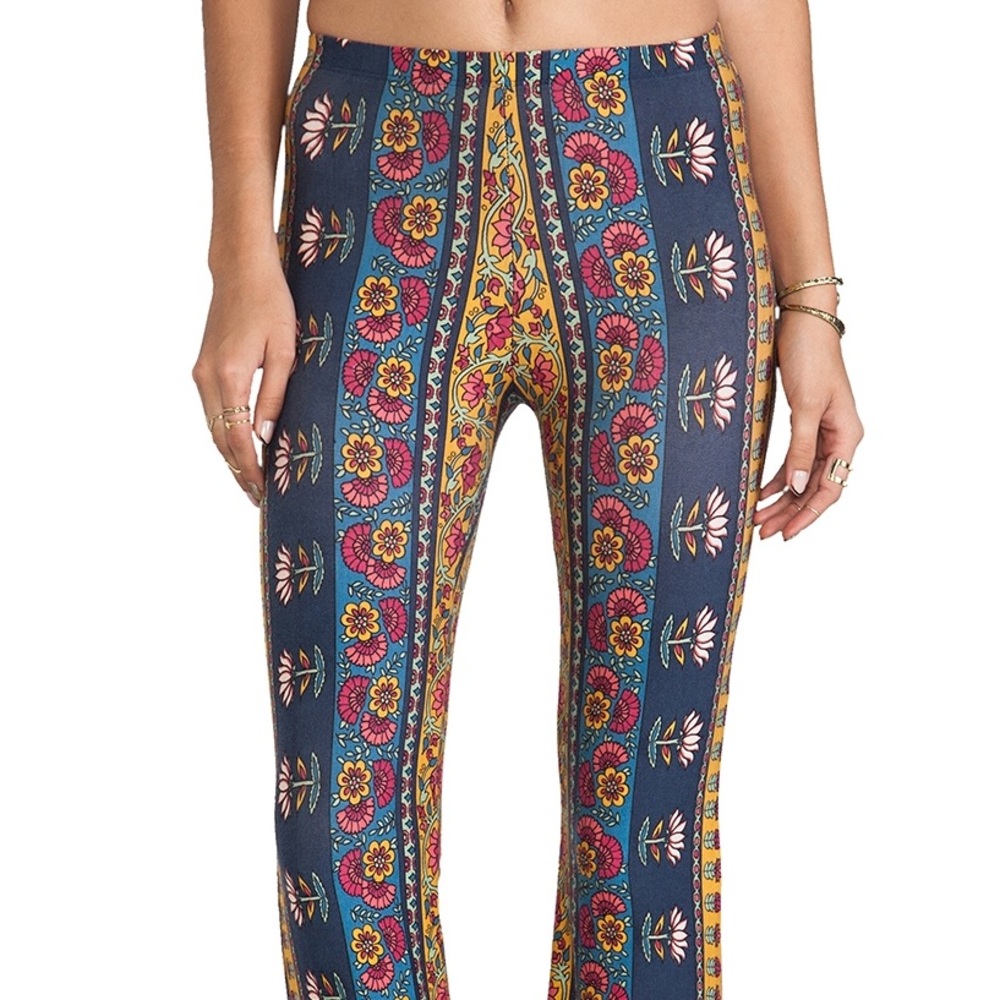 Novella Royale Janis Bell Bottom Red Ethnic Floral - Picture 3 of 8