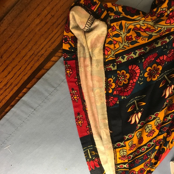 Novella Royale Janis Bell Bottom Red Ethnic Floral - Picture 6 of 8