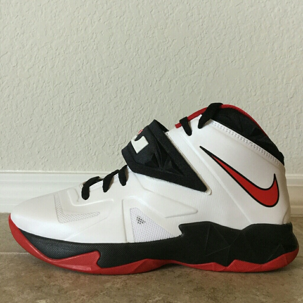 Nike Lebron Soldier 7