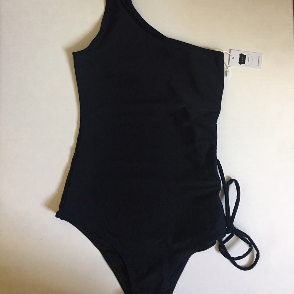 💦JI💦One Shoulder 1 Piece Side Lace Up Monokini - Picture 3 of 7