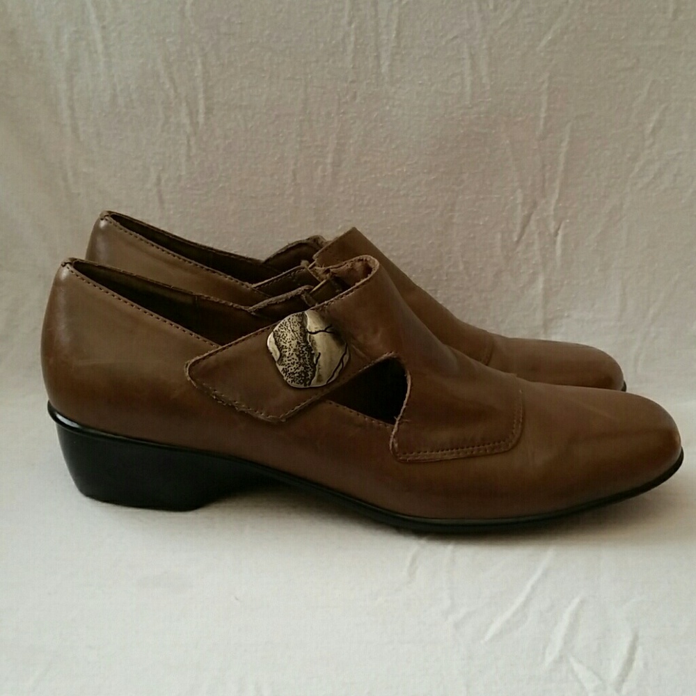 *FREE WITH ANY PURCHASE*