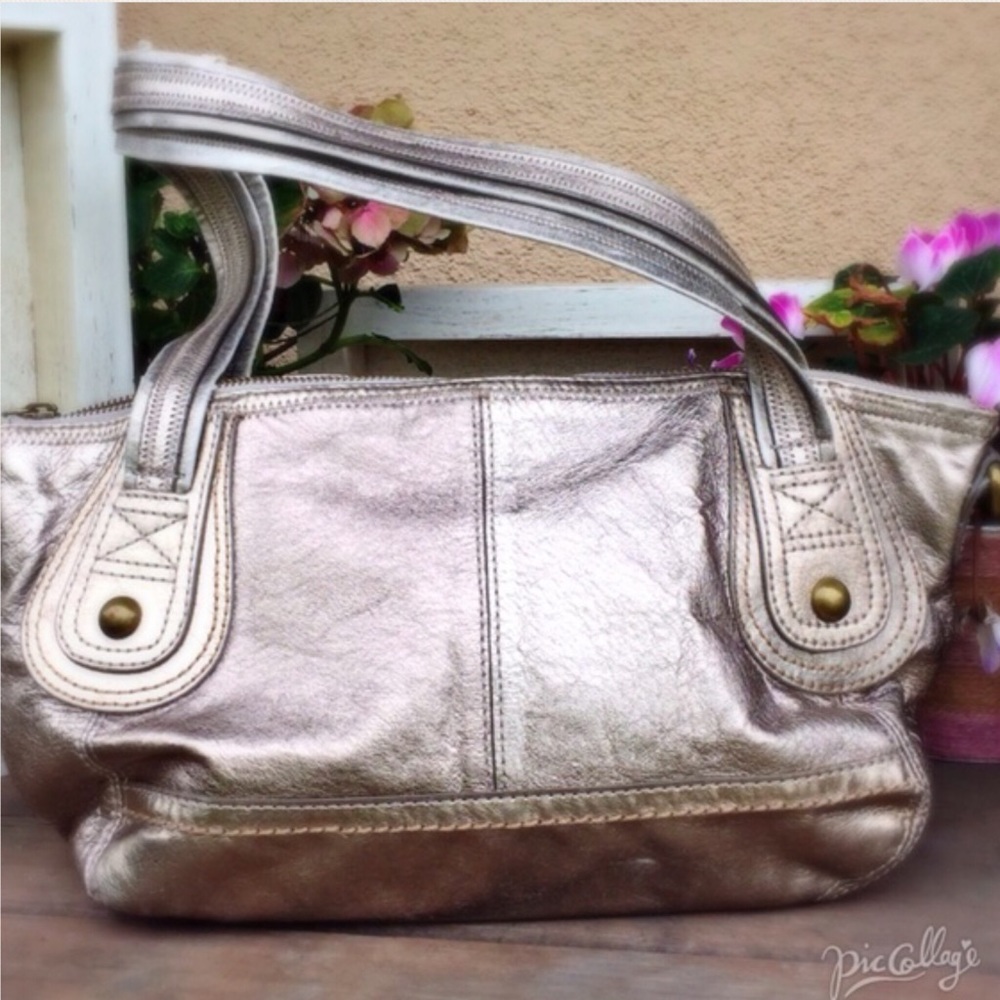 METALLIC rose gold purse by The Sak