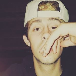 Meet your Posher, Leeland