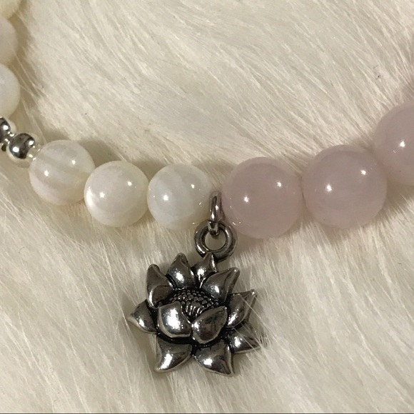 Handmade Natural Rose Quartz Lotus Bracelet - Picture 4 of 5