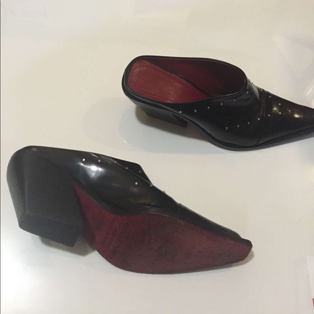 Donald J Pliner Mules