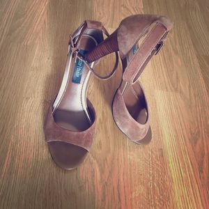 👠✨Brown Heels from White House Black Market✨👠