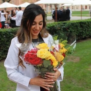 Meet your Posher, Sharona