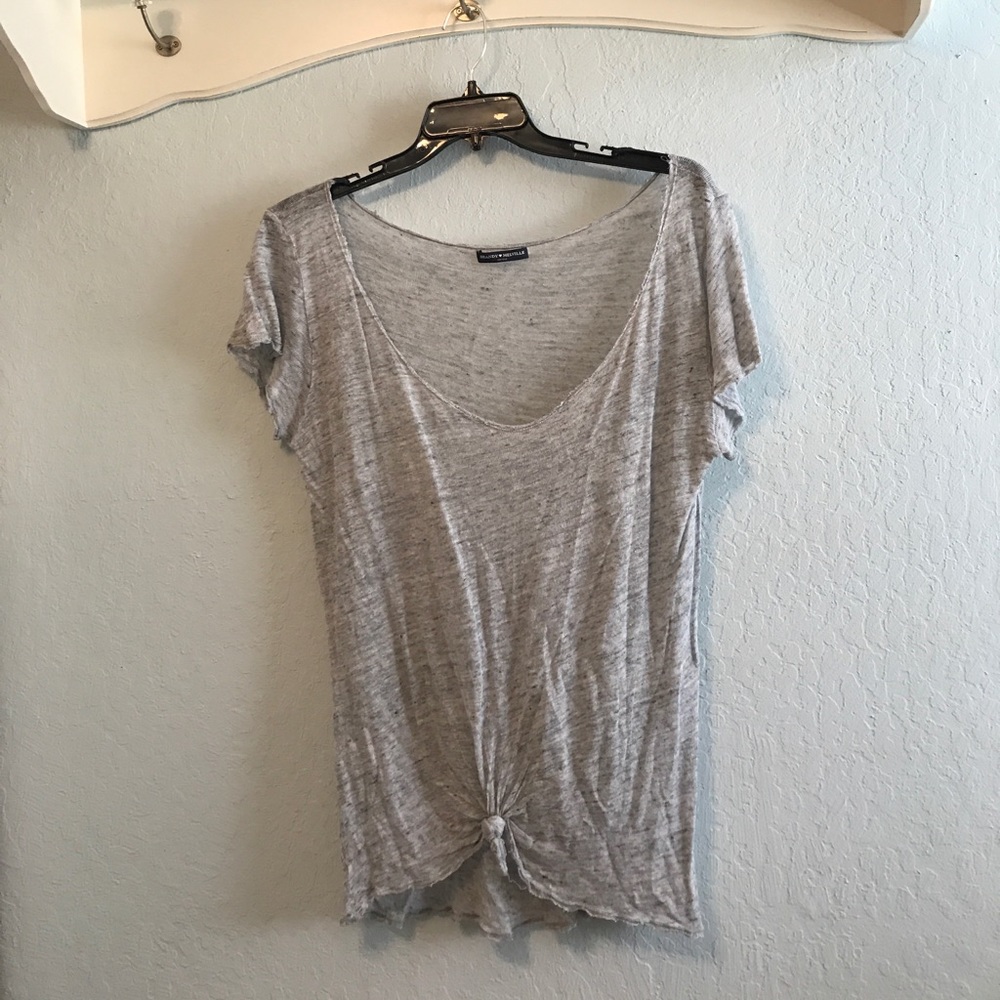 Grey tee