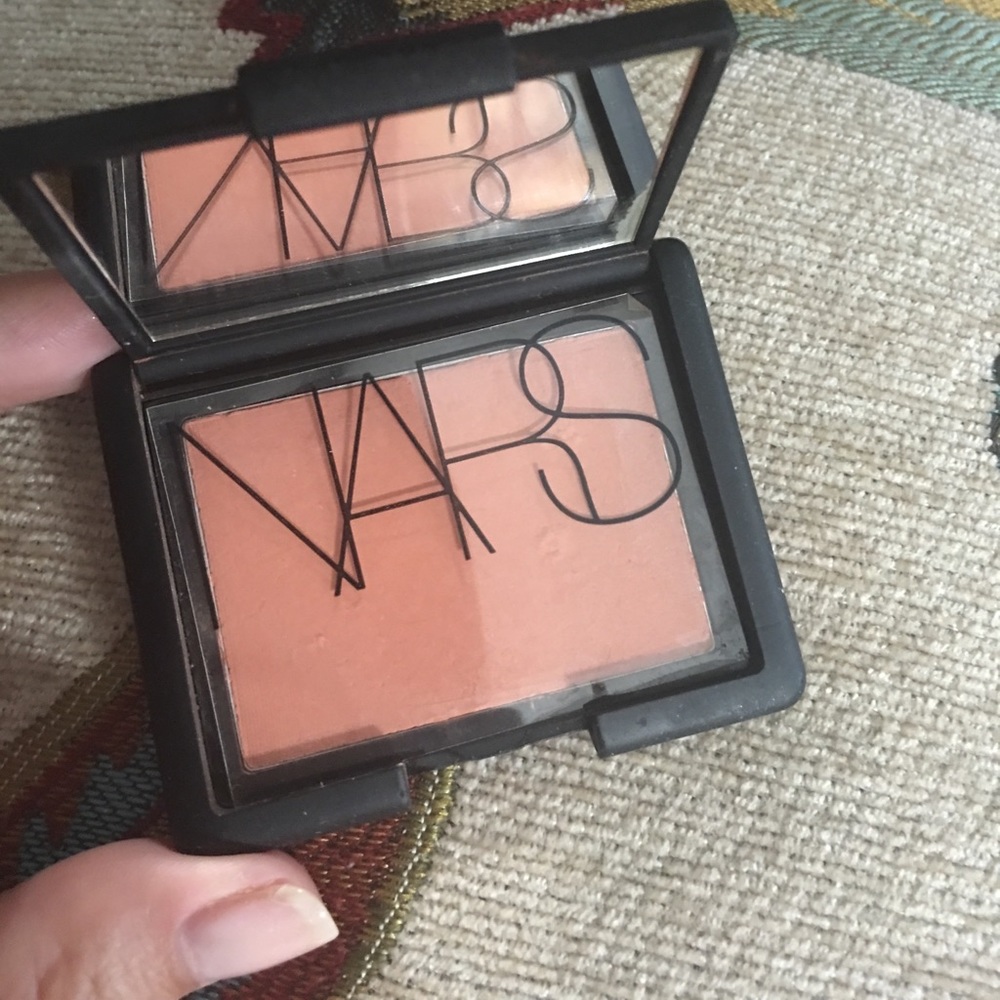 NARS Gina