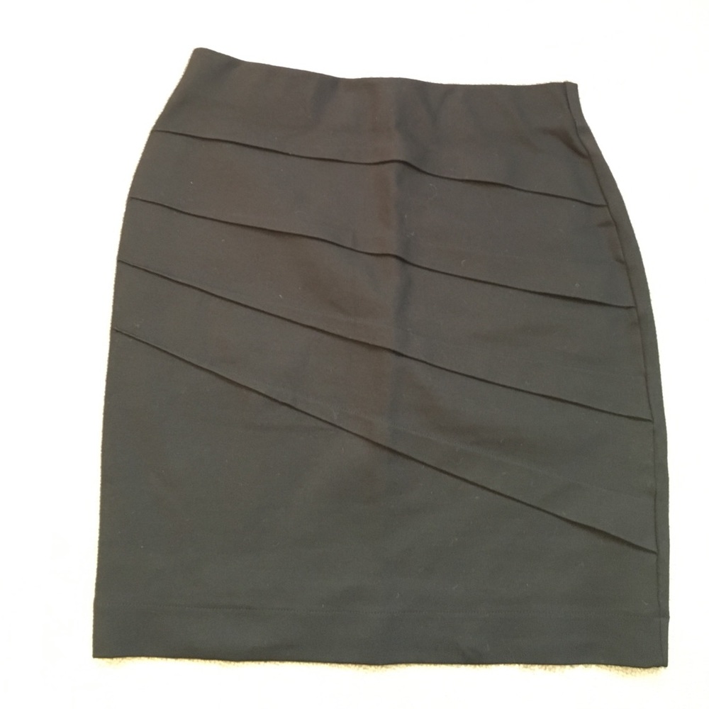 Zara Basic Black skirt