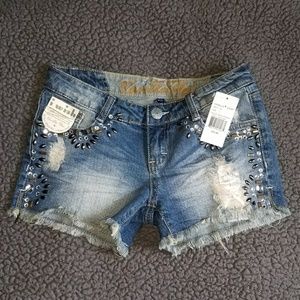 Vanilla Star shorts size 3