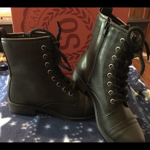 NIB SO Invite Women's Lace up Combat Boots; SZ 6 - Picture 2 of 7