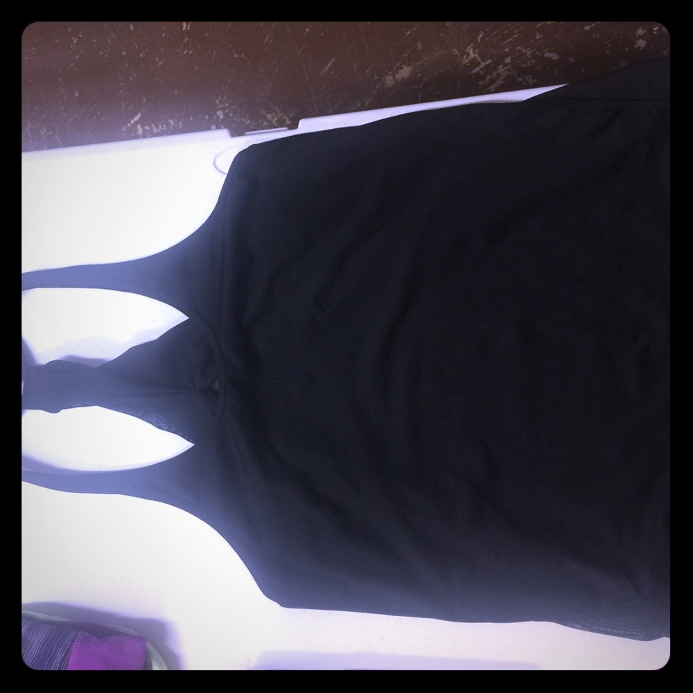 Black mesh loose tank