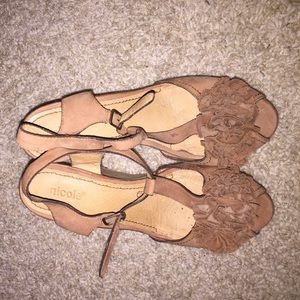 Cream wedges