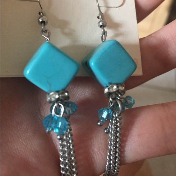 Earring - Picture 2 of 2