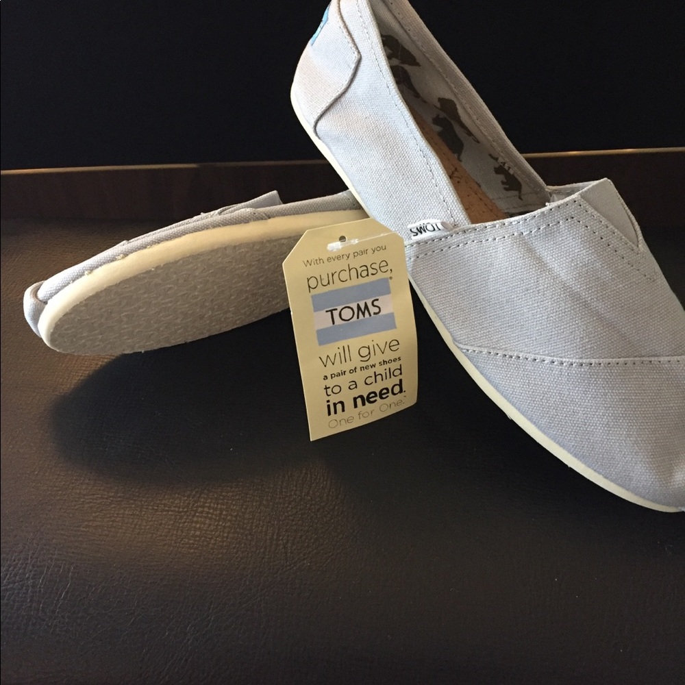 Toms Canvas Flats