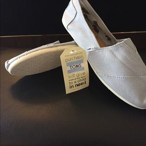 Toms Canvas Flats