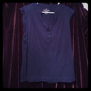 Ruffle detail, cap sleeve tee