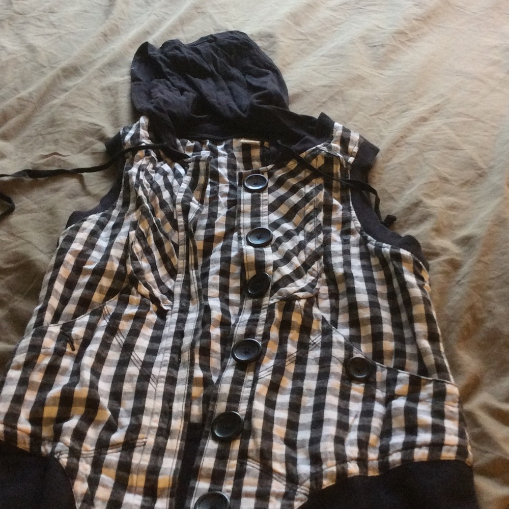 Cute hooded vest with big buttons