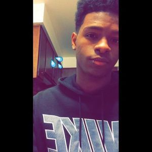 Meet your Posher, Travis