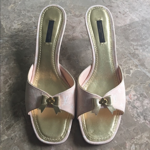 ❌SOLD❌Louis Vuitton Monogram Mini Lin Kitten Heels - Picture 2 of 5