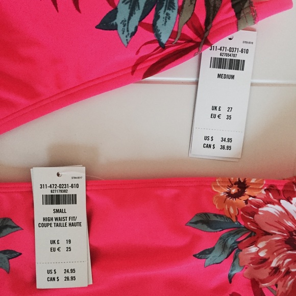 NWT Hollister bathing suit!! - Picture 2 of 3