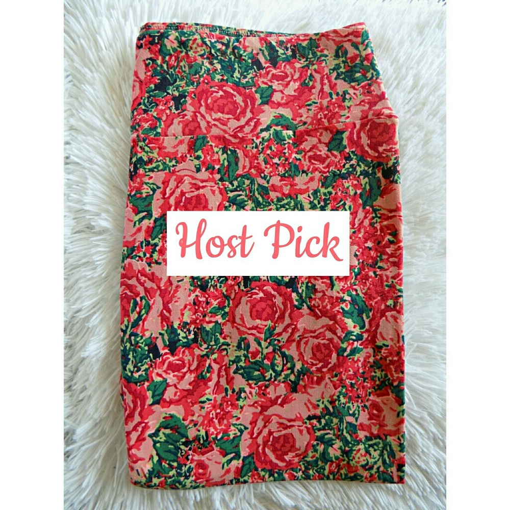 ⚡SALE! HP! LulaRoe TC Pink Rose Leggings