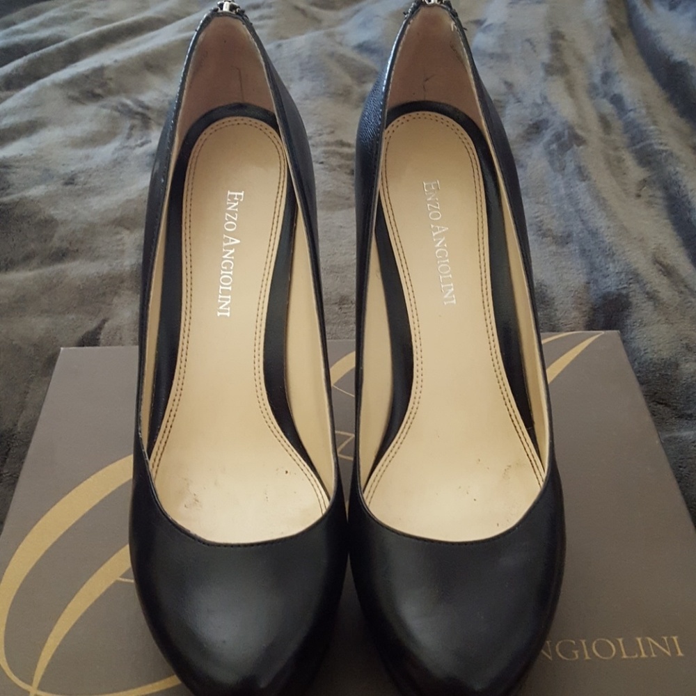 Black heels with zipper on back